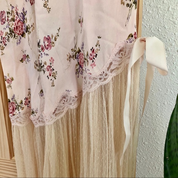 Pink floral & tulle slip - Picture 6 of 8